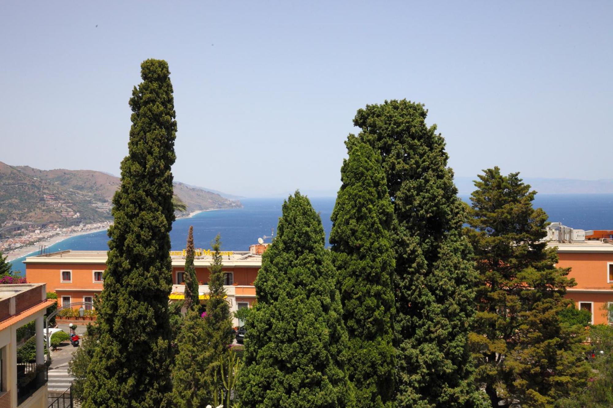Lady Hill * Taormina